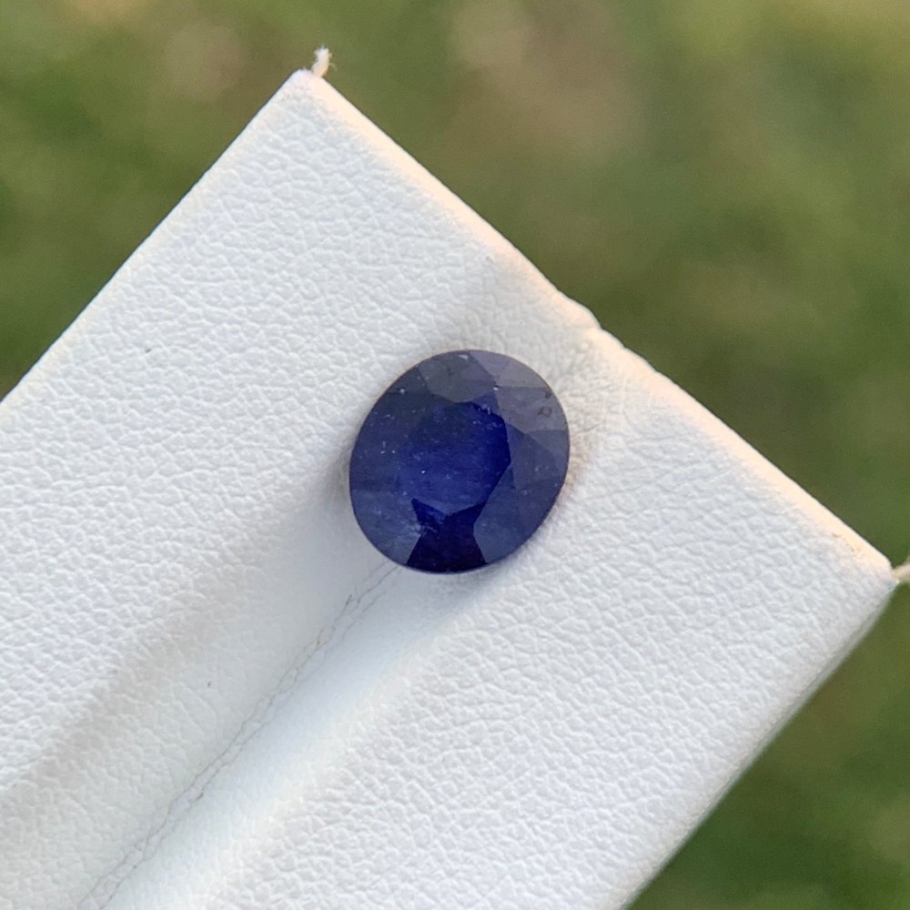 Blue Sapphire oval cut loose gemstone