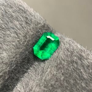 Emerald Emerald Cut — Brilliant 0.57 Ct Loose Beryl