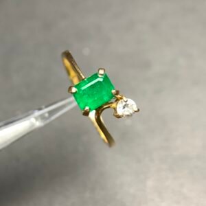 21K Gold Emerald Ring with Zircon — Women's Gemstone Ring 2.35 g