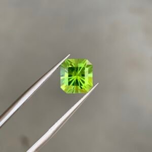Peridot Emerald Cut — Gorgeous 3.4 Ct Loose Olivine (Forsterite)