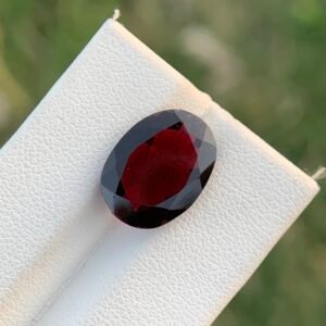 Red Rhodolite Garnet Oval Cut — Exquisite 6.75 Ct Loose Rhodolite (Garnet Group)